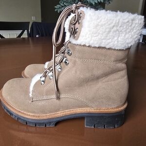 MIA Tan Winter Boots with White Fur Lining